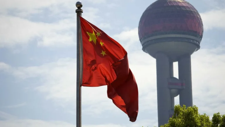 China: novos empréstimos sofrem drástica queda em abril com incertezas sobre tarifas