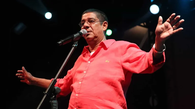 Zeca Pagodinho faz apelo para encontrar gata desaparecida