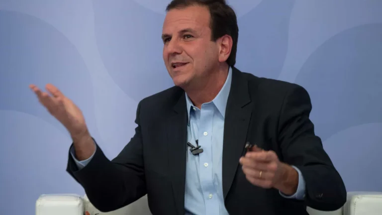 Após críticas, Paes recua e libera música e garrafas de vidro nos quiosques da orla do Rio