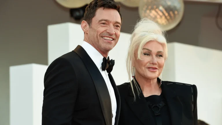 Dois anos após a separação, ex-mulher de Hugh Jackman diz que foi traída