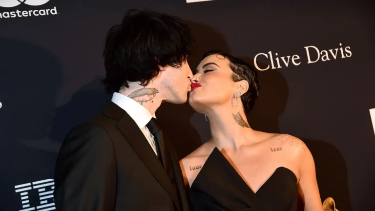 Demi Lovato se casa com Jutes na Califórnia e mostra novas fotos