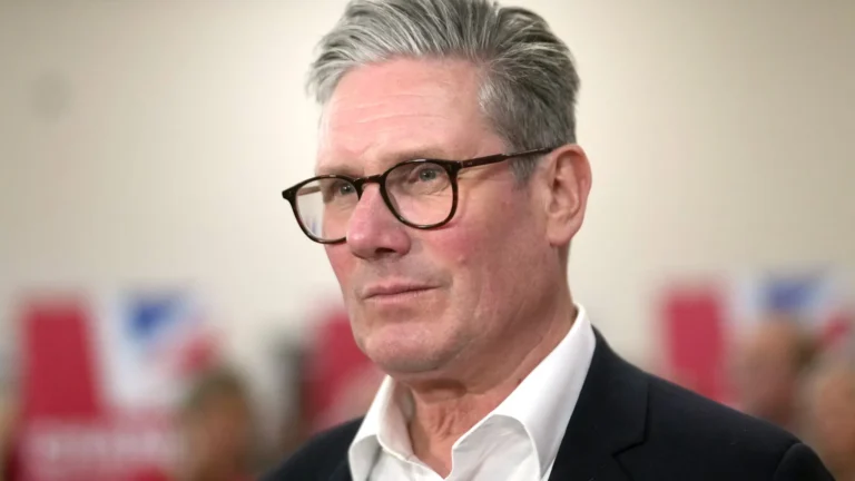 Sob pressão da ultradireita, premiê do Reino Unido anuncia medidas contra imigração