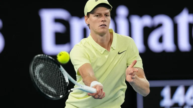 Sinner aposenta Gasquet e vai à terceira rodada em Roland Garros