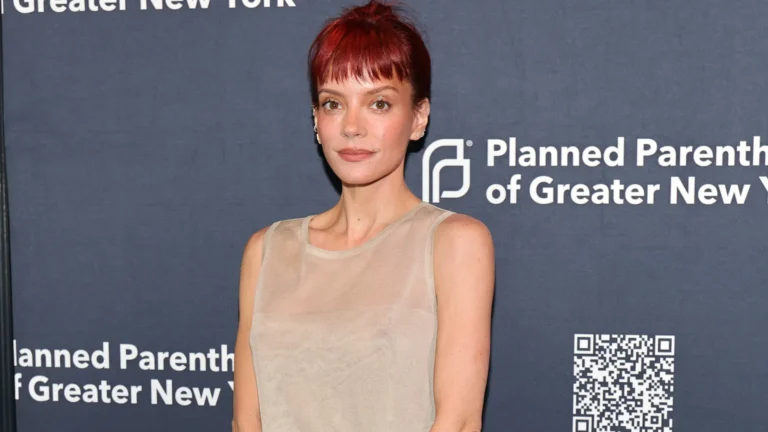 Lily Allen agradece apoio em aniversário de 40 anos nas redes sociais