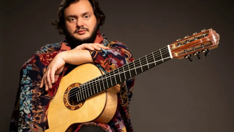 Músico Yamandu Costa nega acusações de agressão e abuso contra ex-namorada