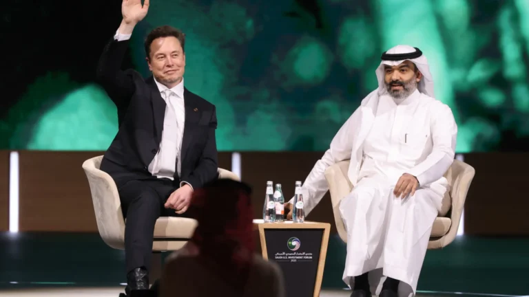 Starlink de Elon Musk autorizada a operar na Arábia Saudita