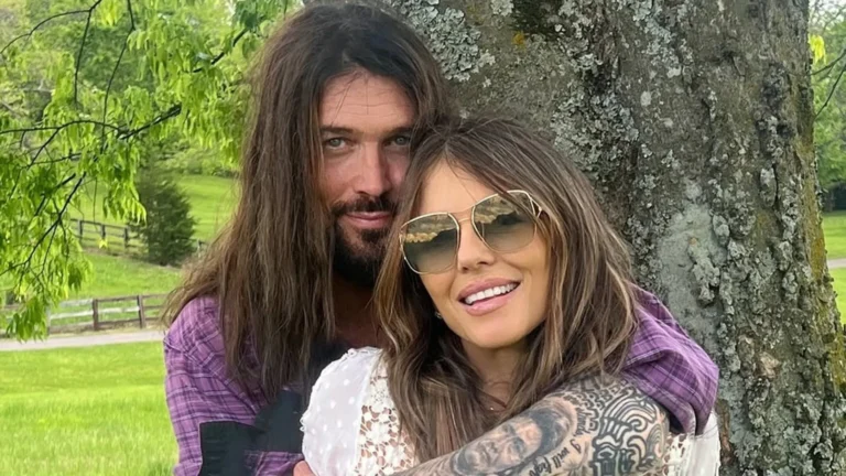 Elizabeth Hurley comenta romance com Billy Ray Cyrus