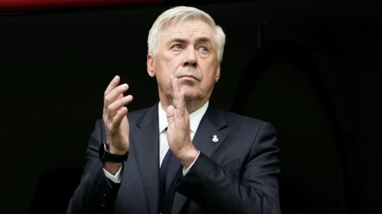 Botafogo vence chilenos em noite heroica sob olhar de Ancelotti e avança