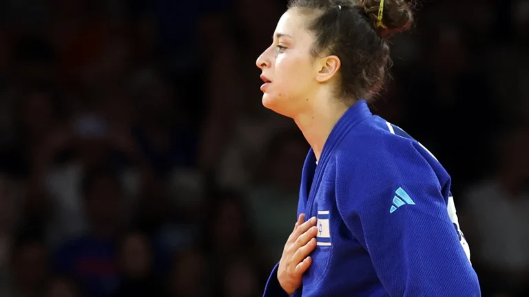 Medalhista de prata está retida em Israel e falha mundial de judô