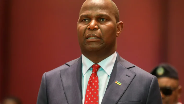 Presidente de Moçambique cobra juízes no combate à corrupção