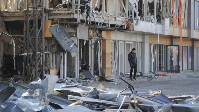 Ataque russo em Odessa deixa dois mortos e 14 feridos