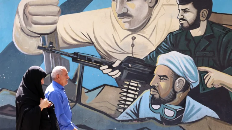 Israel ataca o Irã; explosões são ouvidas em Teerã