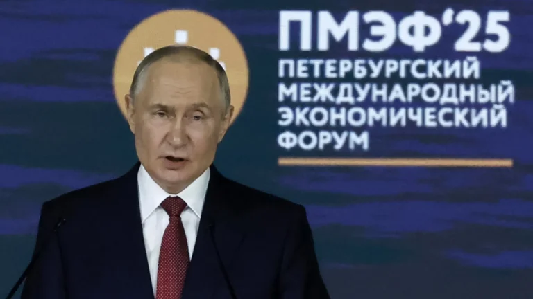 Putin diz estar “muito preocupado” com hipótese de uma 3.ª guerra mundial