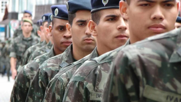 Prazo para alistamento militar termina nesta segunda-feira
