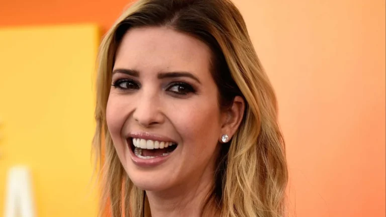 Filha de Trump é atacada por postar foto surfando em meio à crise nos EUA