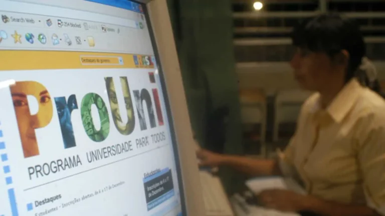 MEC publica edital do Prouni do 2º semestre; inscrição começa dia 30