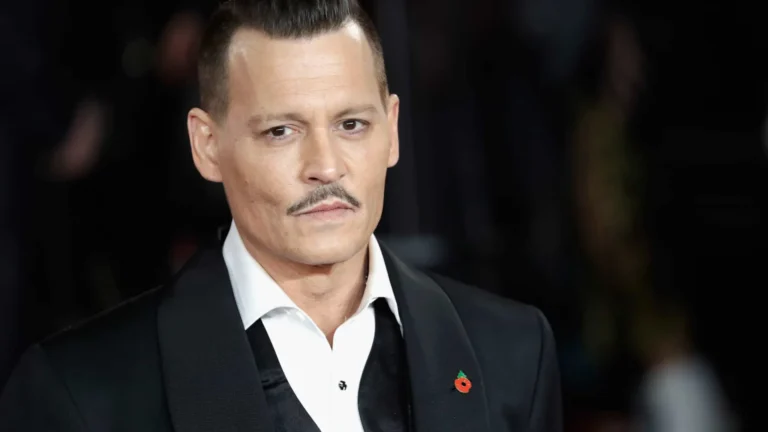 Amber Heard? Johnny Depp diz que foi um “idiota” por ter se apaixonado