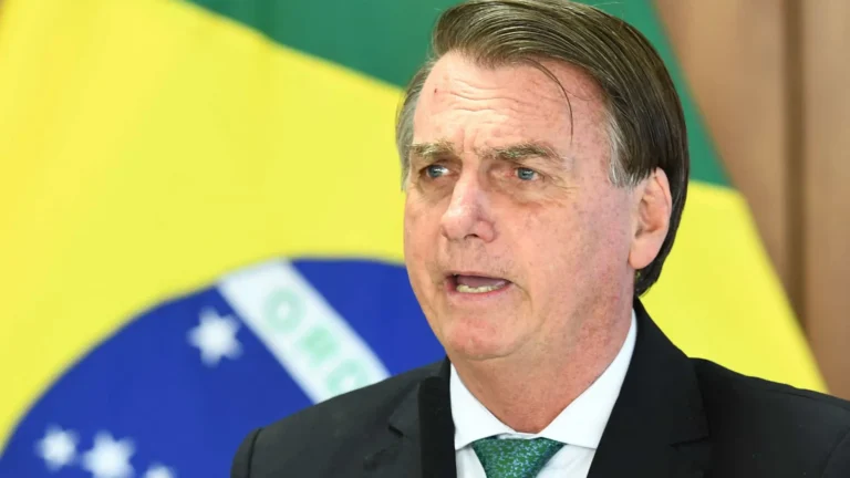 Interrogado no STF, Bolsonaro admite ter debatido GLO e estado de sítio