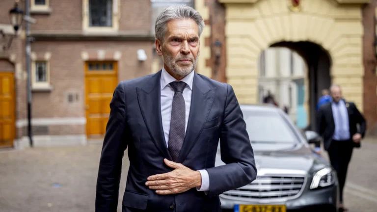 Primeiro-ministro da Holanda renuncia após ultradireita deixar coalizão