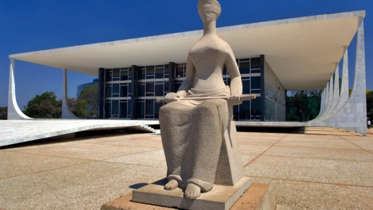 STF do Brasil endurece regras para redes sociais no país