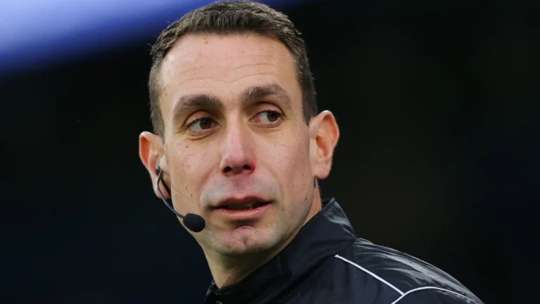 Árbitro afastado por insultar Klopp tem nova e surpreendente carreira