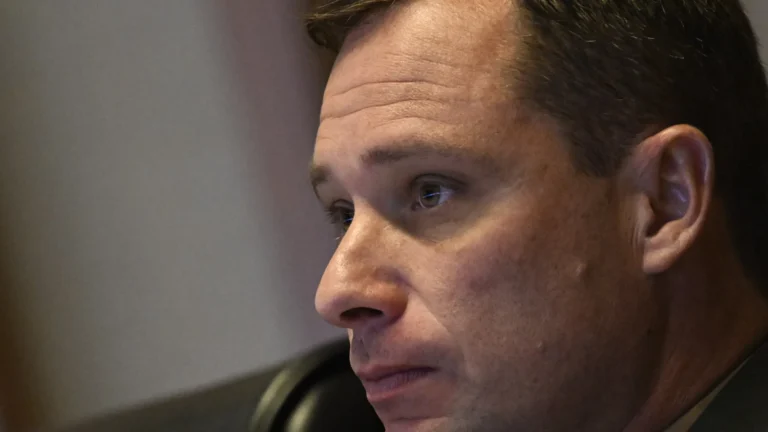 Prisão de Cid é decretada por Moraes, mas defesa diz que ele não foi preso