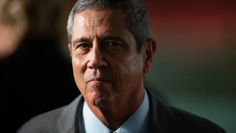 PGR envia ao STF parecer para manter prisão de Braga Netto