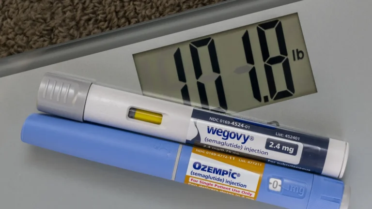 Farmacêuticas pedem proibição de remédio que imita Ozempic em farmácia de manipulação