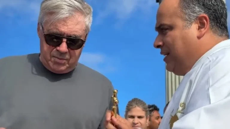 Ancelotti visita o Cristo Redentor às vésperas da estreia como técnico da seleção brasileira