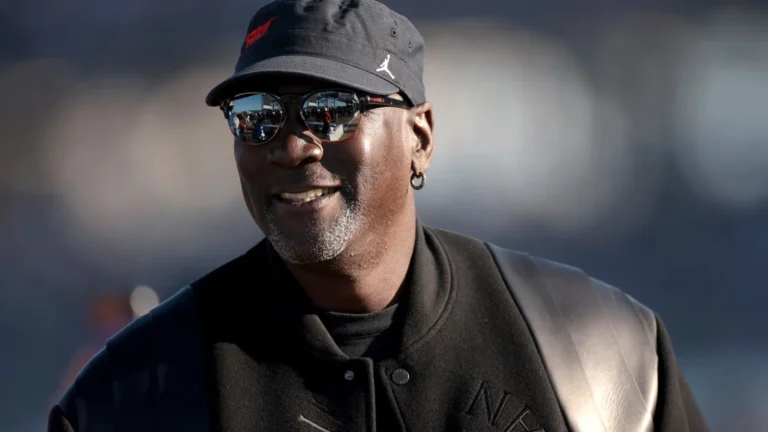 Lenda do basquetebol Michael Jordan tira férias em Portugal