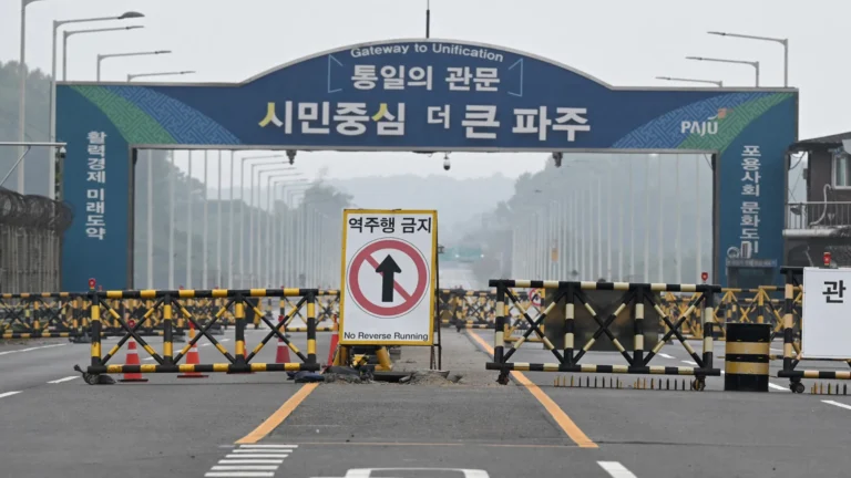 Desertor norte-coreano é condenado após roubar ônibus na Coreia do Sul