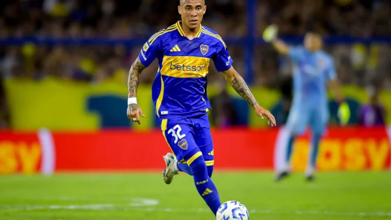 Zagueiro do Boca Jrs tem visto negado e está fora do Mundial; entenda caso