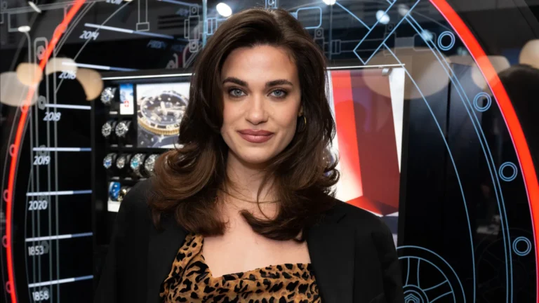 Atriz de ‘Bridgerton’ enfrenta ladrões e reage com agressões: ‘Foi instintivo’