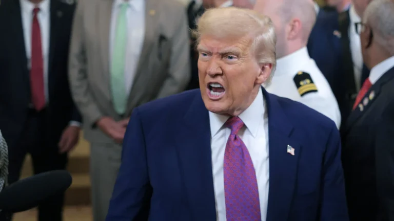 Trump pressiona Putin e suspende negociações com a Rússia