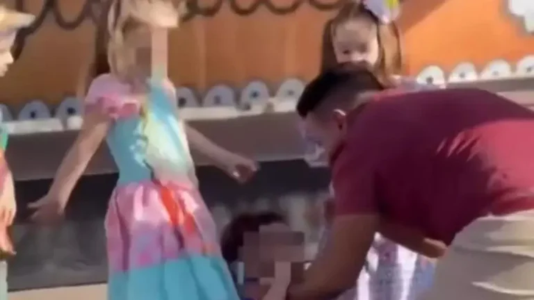 Homem de 41 anos invade palco e agride criança em festa junina; veja