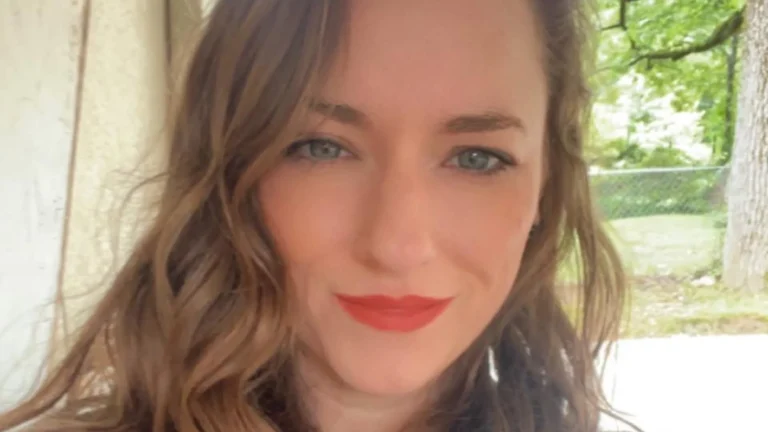 Mulher desaparecida há um ano surge em bomba de combustível e é detida