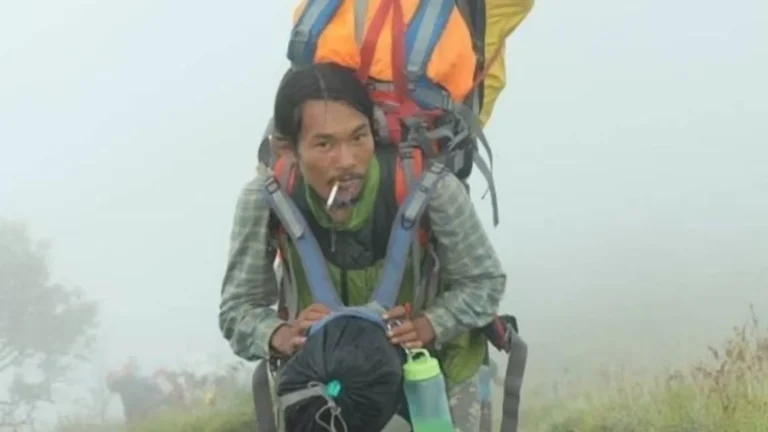 Tradutora cria vaquinha para montanhista que resgatou corpo de brasileira