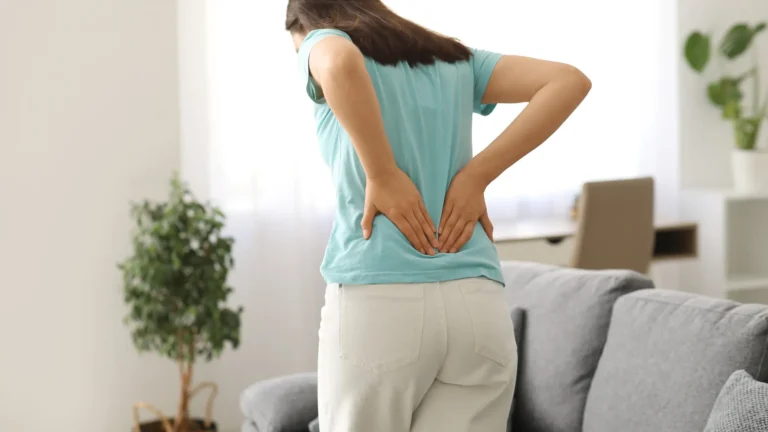 Seis hábitos que estão trazendo sérios problemas à sua coluna