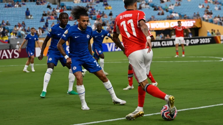 Chelsea goleia Benfica na prorrogação e enfrenta o Palmeiras nas quartas