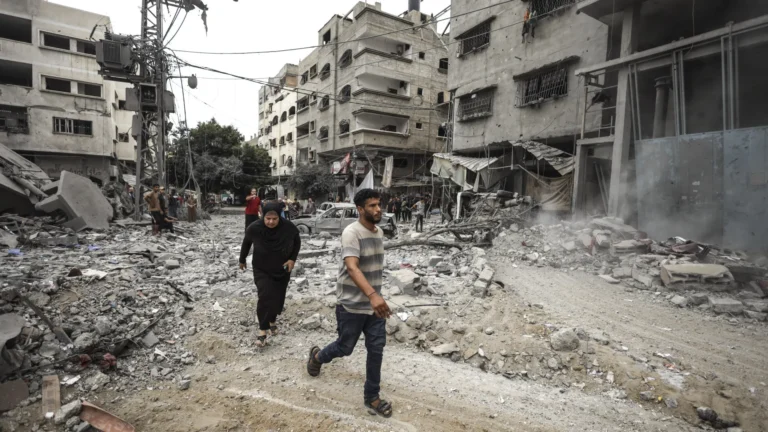 Israel ordena evacuação no norte de Gaza e promete ofensiva maior