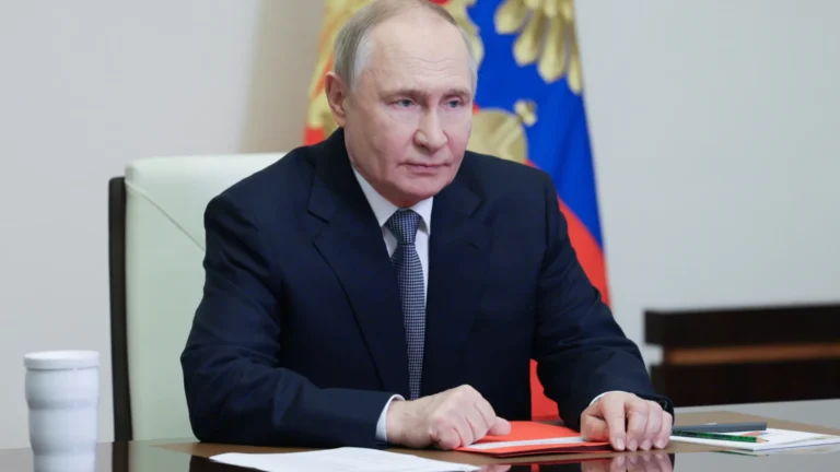 Putin diz aos BRICS que modelo de globalização liberal “tornou-se obsoleto”