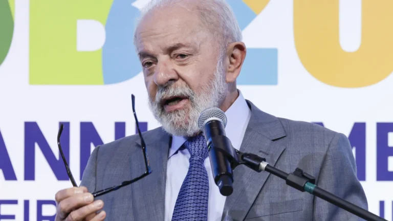 Lula: Se Trump fizesse no Brasil o que fez a 6 de janeiro “seria preso”