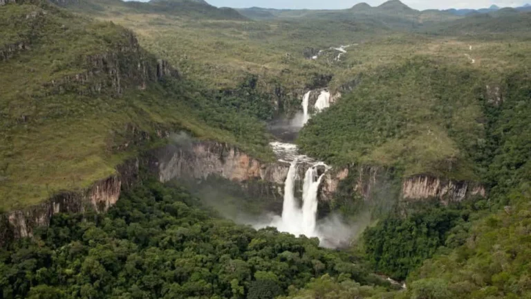Praticante de highline morre após queda de 50 m na Chapada dos Veadeiros
