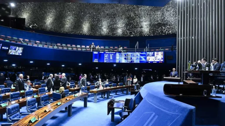 Congresso segue aprovando projetos que elevam gastos enquanto cobra cortes do governo