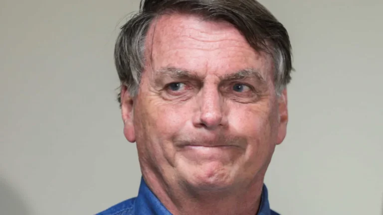 Bolsonaro evita comentar sanção dos EUA a Moraes: ‘Nada com isso”