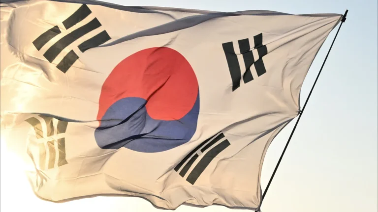 Coreia do Sul pretende fechar acordo comercial com os EUA antes do dia 1º
