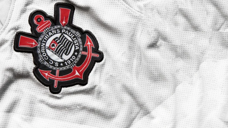 Corinthians denuncia cânticos homofóbicos da torcida do São Paulo à CBF