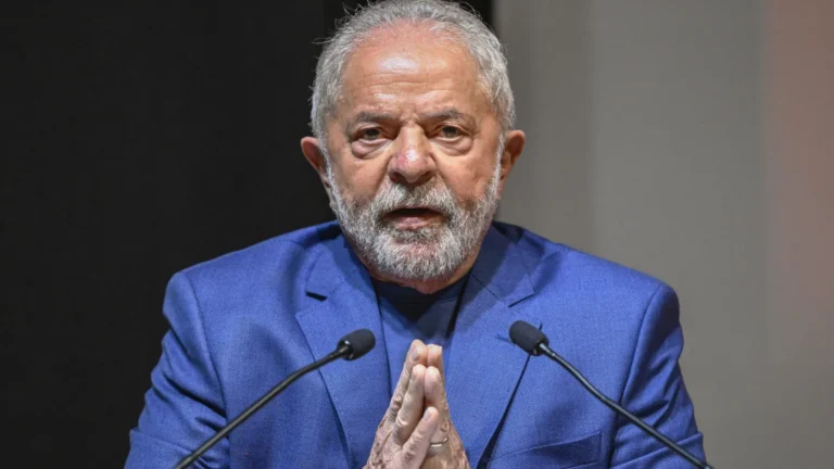 Lula rejeita sancionar aumento de deputados e avalia manter ônus com Congresso ou vetar proposta