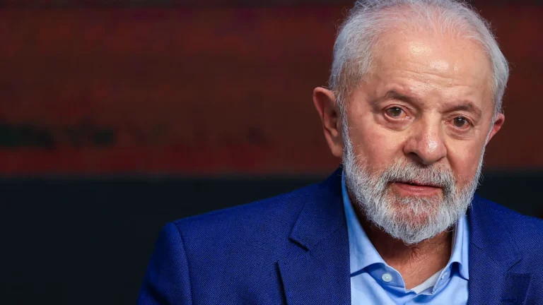 Lula prepara ofensiva para dialogar com empresários e expor Bolsonaro como pai do tarifaço