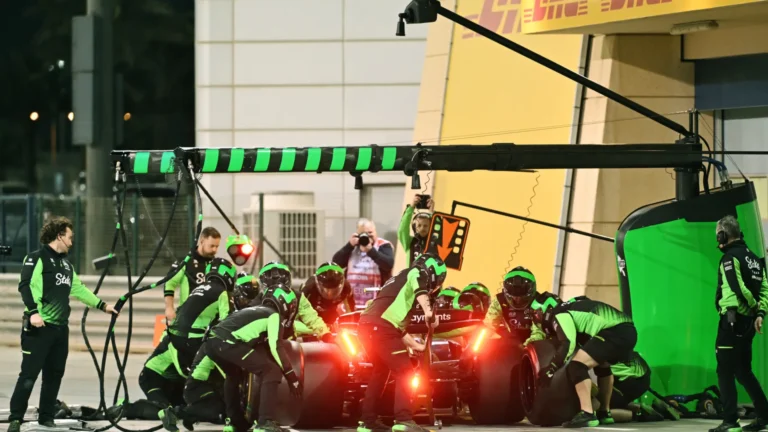 Sauber deixar de ser pior equipe da F1 e pressiona Bortoleto
